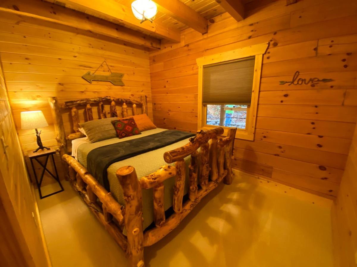 Pine Creek Cabins & Camping Resort South Bloomingville Kültér fotó